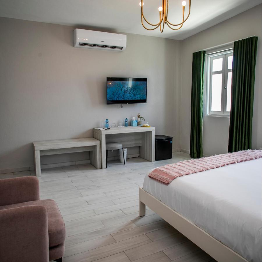 Tropica Beach Hotel (Adults Only) San Juan Esterno foto